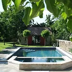 Bed & Breakfast Sarffy House