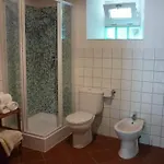 Sarffy House 4*