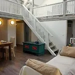 Bed & Breakfast Sarffy House