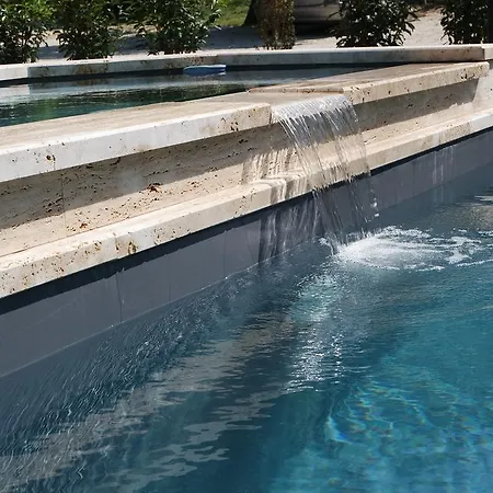 Alojamento de Acomodação e Pequeno-almoço Sárffy House