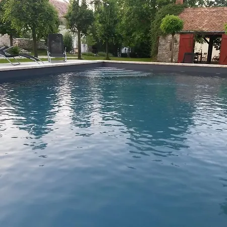 Sarffy House Oda ve Kahvaltı Dörgicse