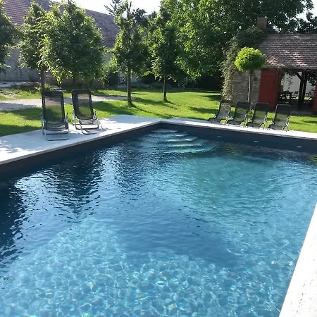 Alojamento de Acomodação e Pequeno-almoço Sárffy House Dörgicse