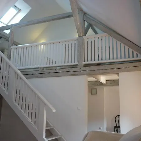 Sarffy House
