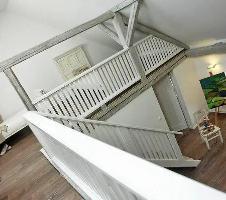 לינה וארוחת בוקר Sarffy House Dörgicse