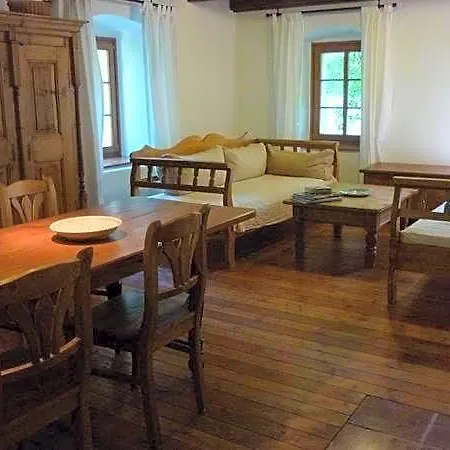 Sarffy House Bed and Breakfast Dörgicse