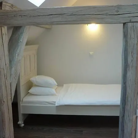 Sárffy House Alojamento de Acomodação e Pequeno-almoço 4*