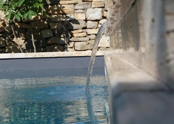 Sarffy House לינה וארוחת בוקר