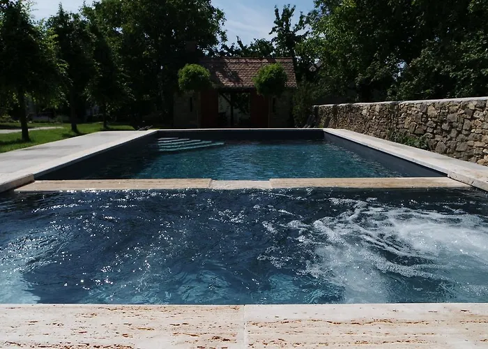 לינה וארוחת בוקר Sarffy House Dörgicse