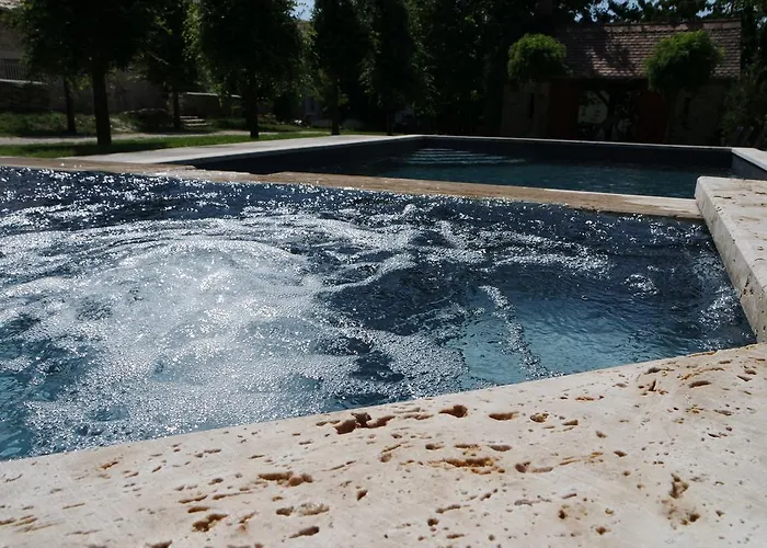 Sarffy House Dörgicse