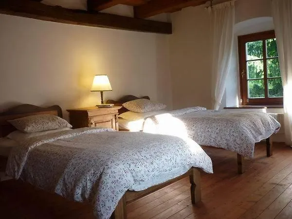 Sarffy House לינה וארוחת בוקר 4*