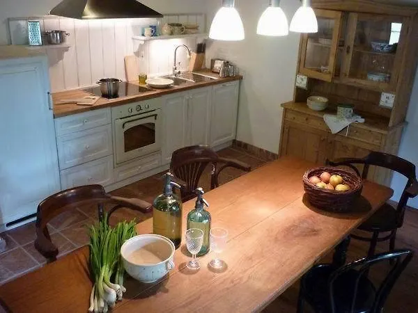 Sarffy House לינה וארוחת בוקר 4*