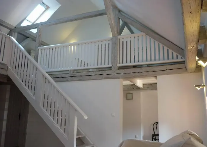 לינה וארוחת בוקר Sarffy House