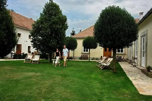 Bed & Breakfast Sarffy House Dörgicse